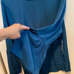 New w/tag blue green top